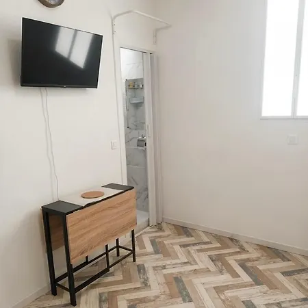 Le Petit Chevron - Mini Avec Terrasse Aux Portes De Paris شقة إيفري سور سين